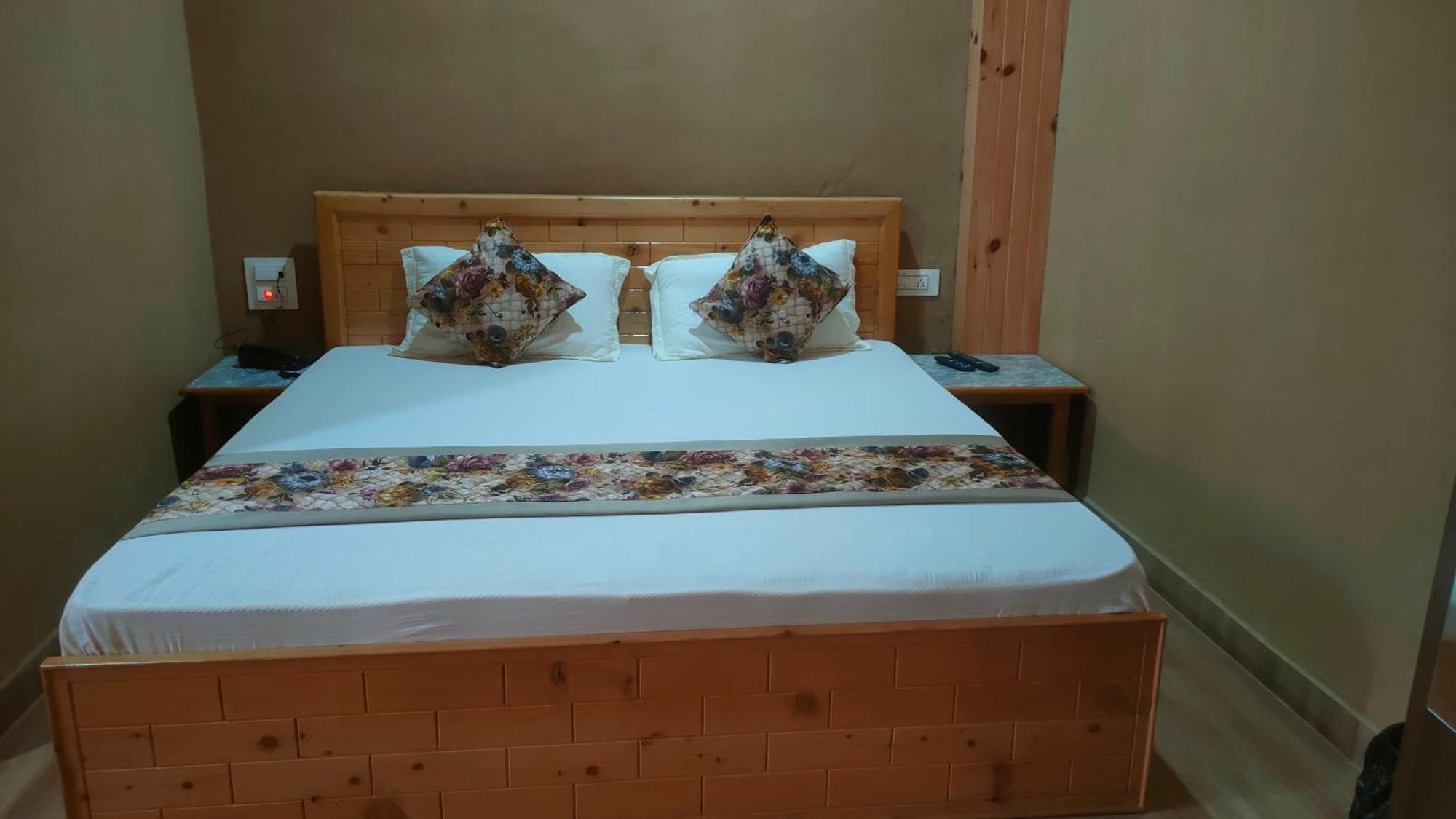 Hotel Cozy Haven Mandi Exterior photo